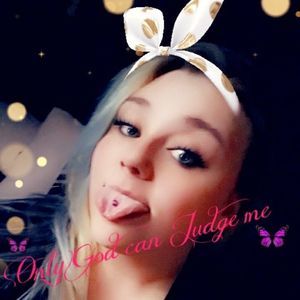 Meet your Posher, Alyssa